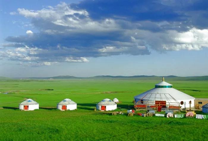 希拉穆仁草原—银肯响沙湾—内蒙古博物院—和硕公主...