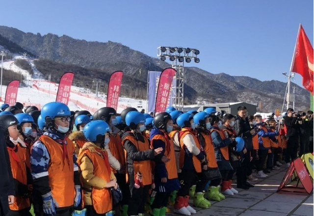 鳌山滑雪研学冬令营 -让孩子在探索体验中成长 
